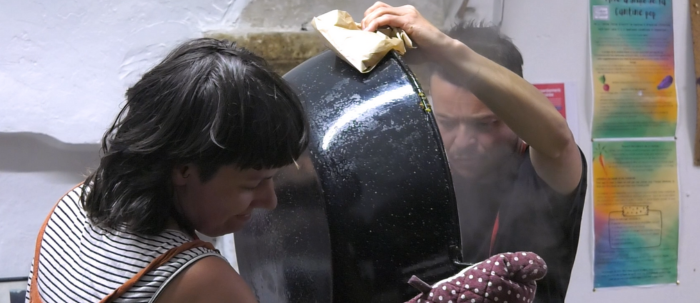 Ce qui nait entre les failles